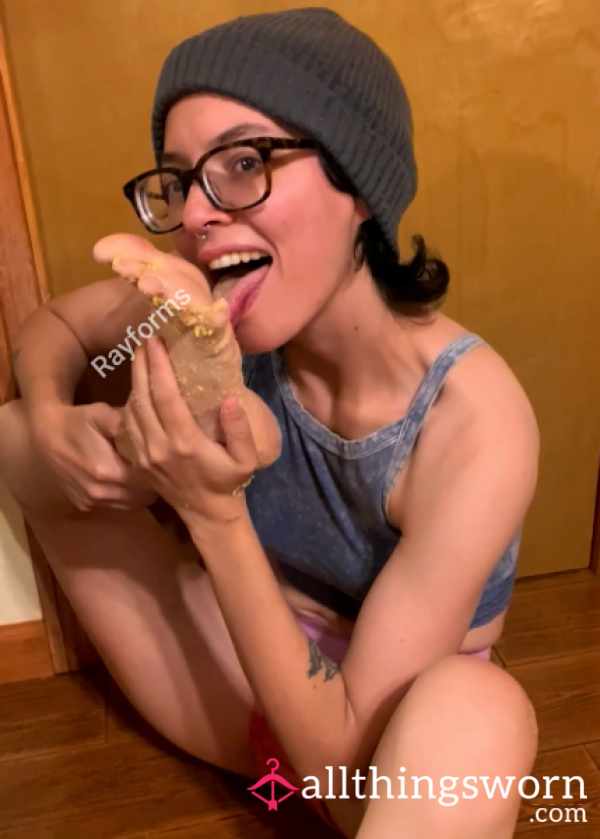 Making Out With My Feet!