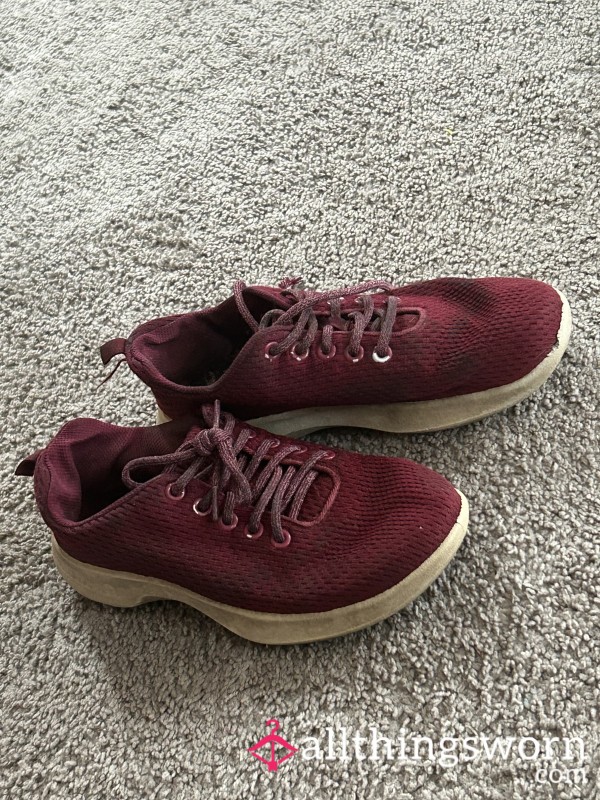 Maroon Sneakers Size 8