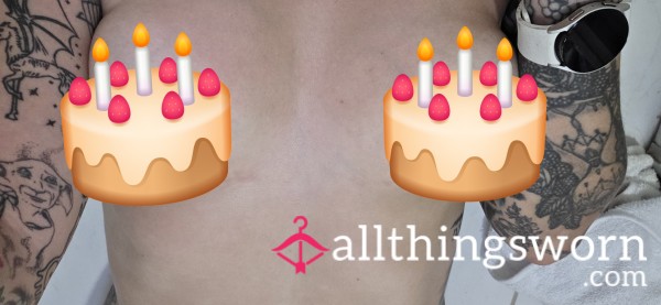 Marvel At My Pretty Titties 🍒