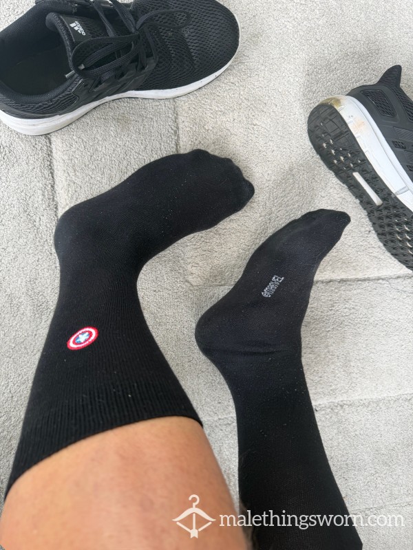 MARVEL CAPTAIN AMERICA 🇺🇸 BLACK LONG SOCKS 🧦 🧦 SWEAT MAN SCENT SKUNKED 💧💧💧👅 🧦🧦 👟 📦 🤪✅