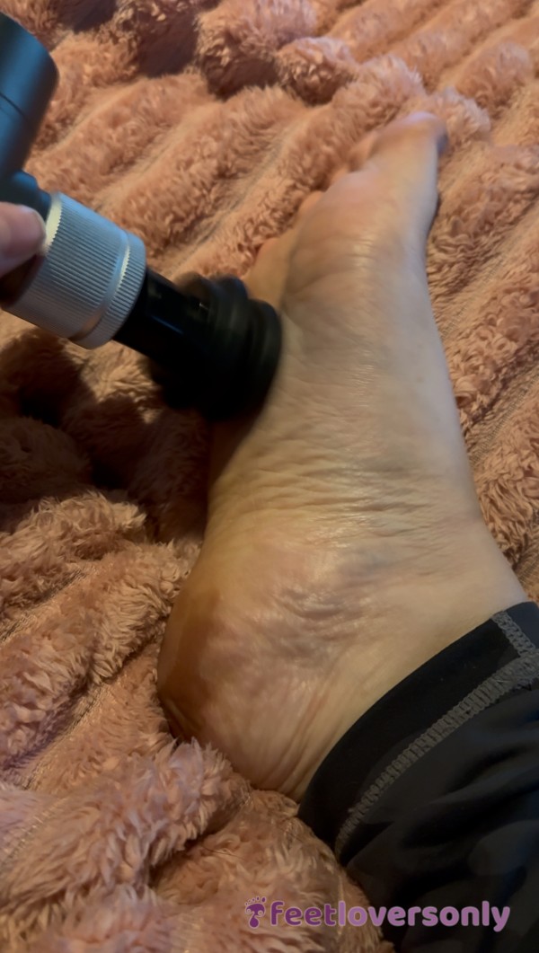 Ma**age Gun My Feet