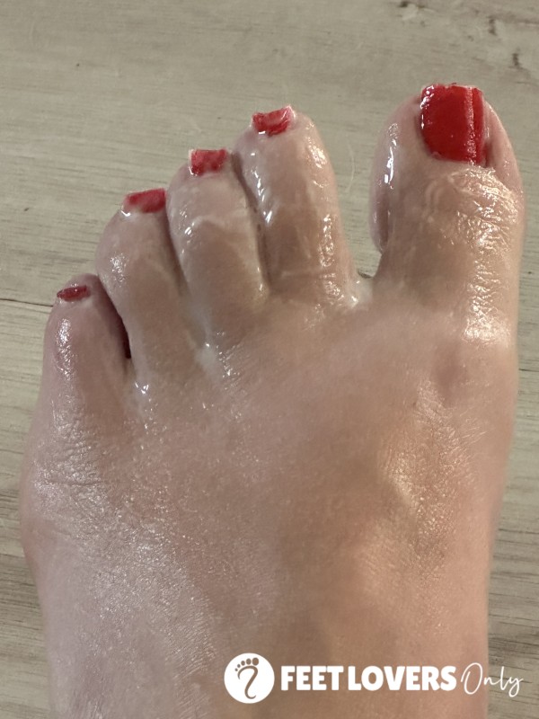 Ma**age My Feet With Me 💦