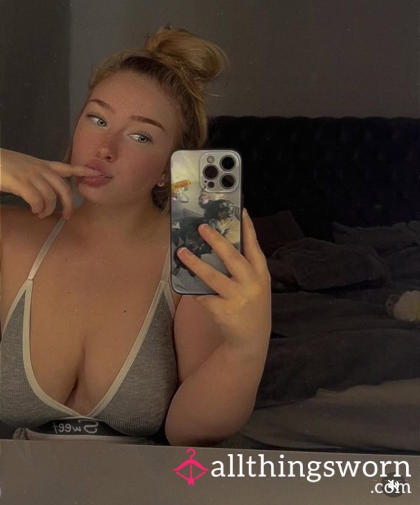 Ma**ive Tits Nudes!