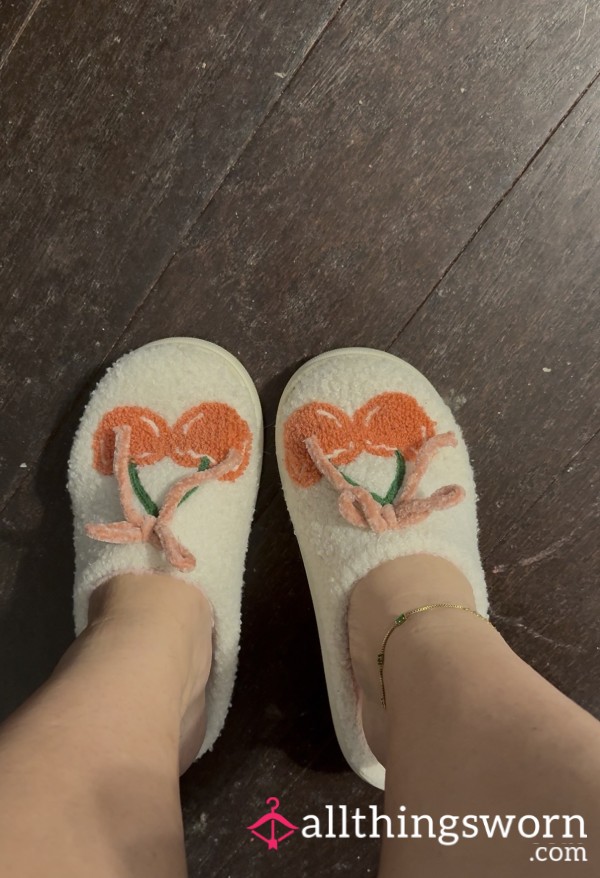 Matching Slippers 🦶🏻