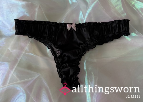 (❀◦◡◦) Black Satin Bow Thong