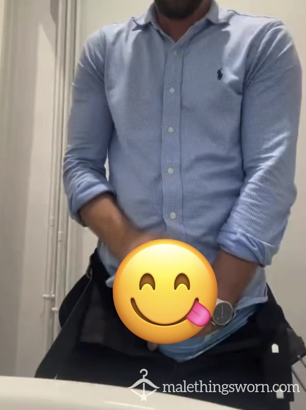 Me C*mming At Work 🍆