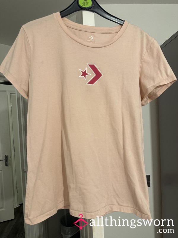 Medium Sized Pink Converse Top 🩷