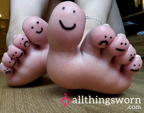 Meet My Toe Crew 😄