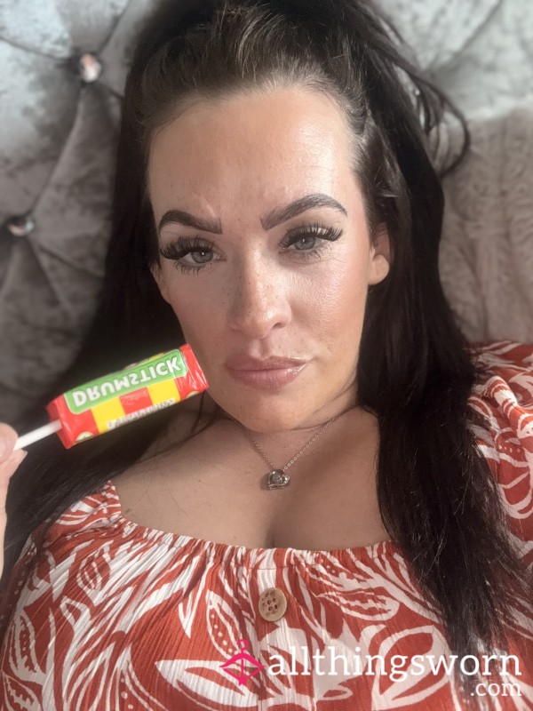 Mega Drumstick Lollies And Comes With Content