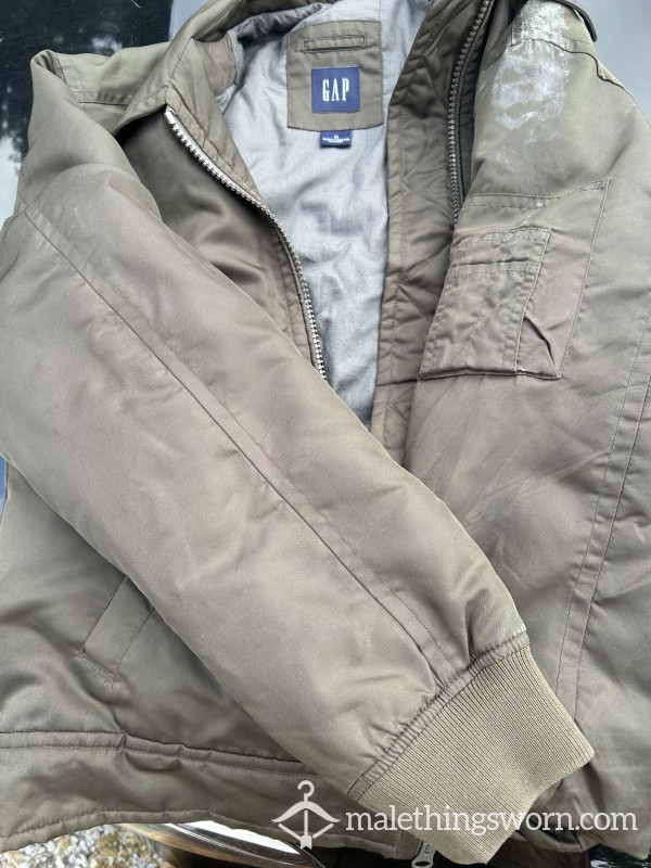 Men’s Medium GAP Jacket - Includes C*m Bonus 🤭