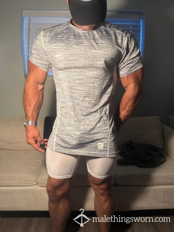 Men’s Nike Workout Shirt, Size Medium