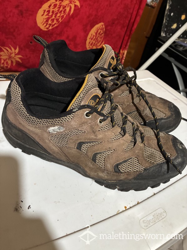 Mens Trail Shoes Size 11.5 US