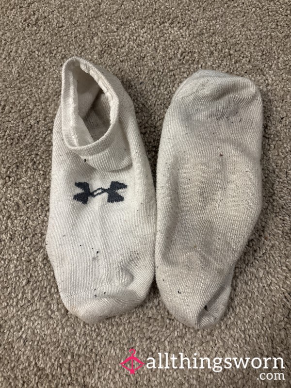 Men’s Used Under Armour Socks. Add A Women’s Pair For Double Trouble 😈