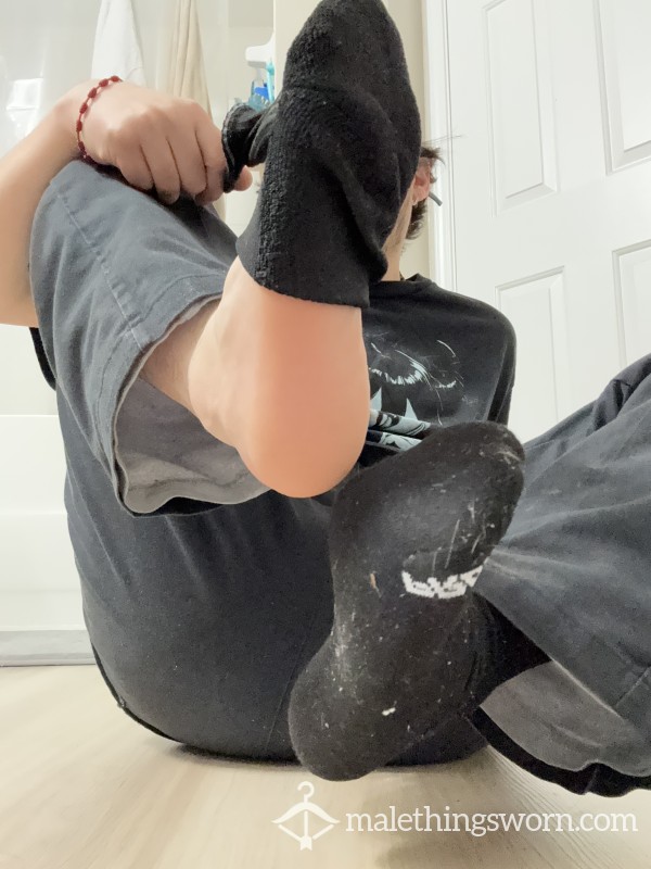 Men’s Work Socks – 10 Hour Shift – Worn In 80° Weather – Strong Natural Scent