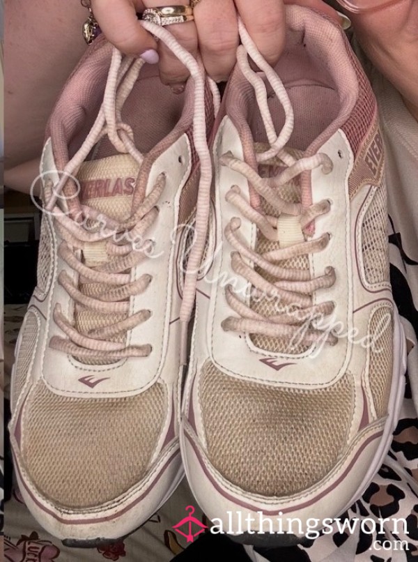 Messy 4 Orgasm + A Gush Video While In My Favourite Dirty Everlast Sneakers 😈👟 ~ Face Shown (7:34mins)