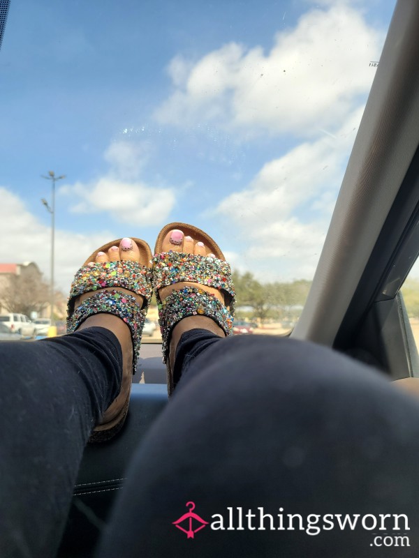 Metal Music Toe Wiggle