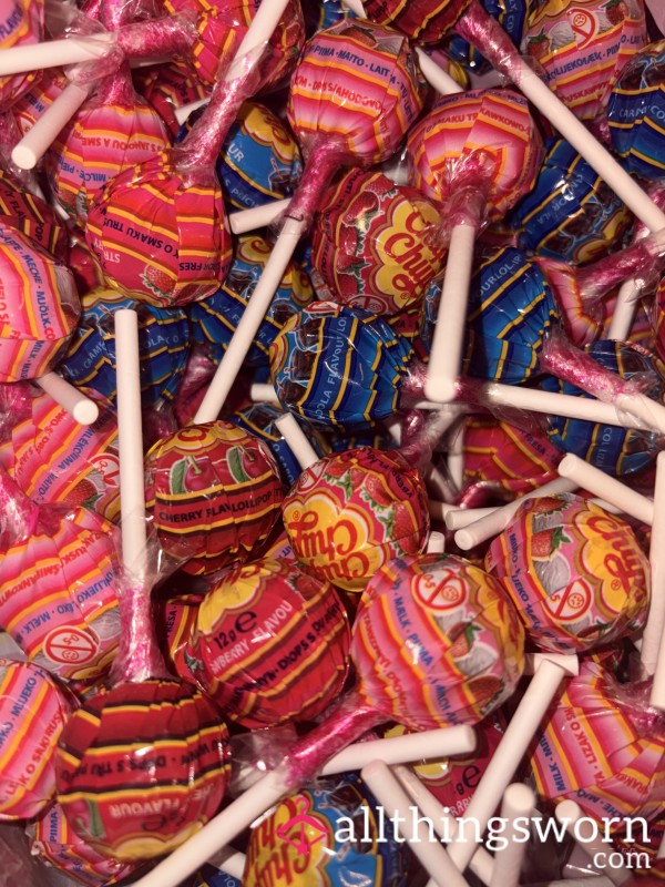 Mia’s Used Fetish Pops 🐱🍭 With Custom Vid