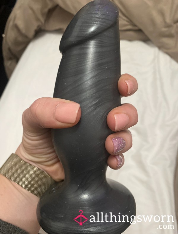 🖤 Midnight Desire – Sleek Black Bu*t Plug 🖤