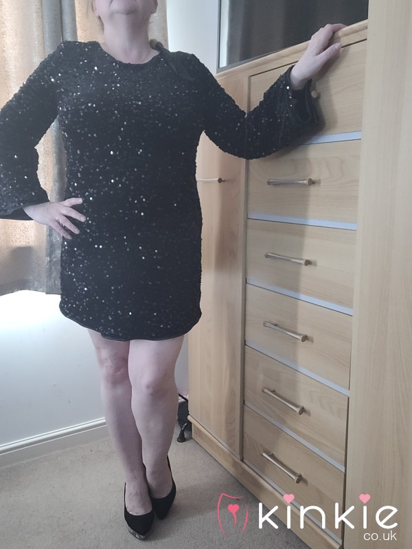 Midnight Sparkle Mini Dress – Elegant, Flirty & Unforgettable