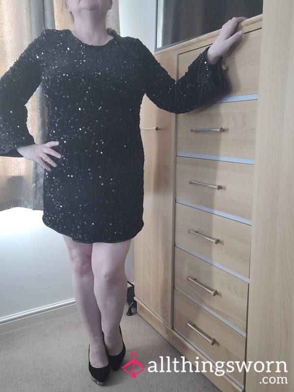 Midnight Sparkle Mini Dress – Elegant, Flirty & Unforgettable