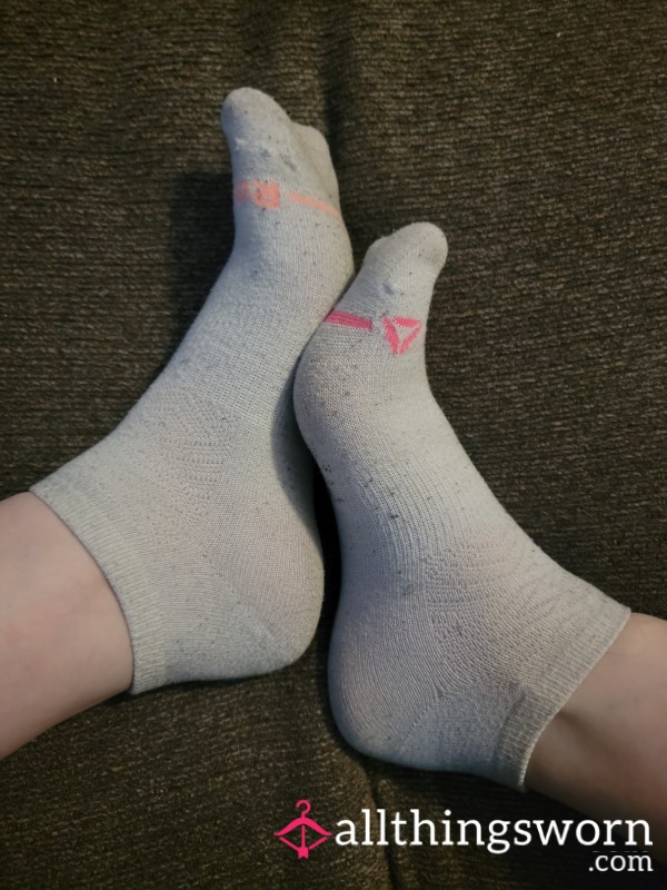 Mis-Matched White Reebok Ankle Socks