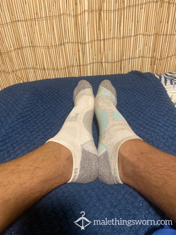 Mismatched Puma Socks 🤪