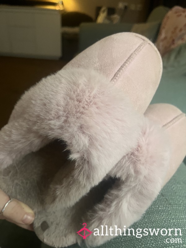 Miss Amber’s Filthy VERY Worn Pink Fluffy Slippers😈 Worn For 4 Months Straight!
