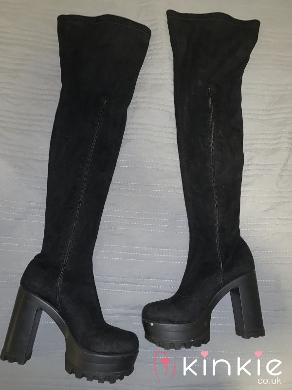 Mistress Boots 😈