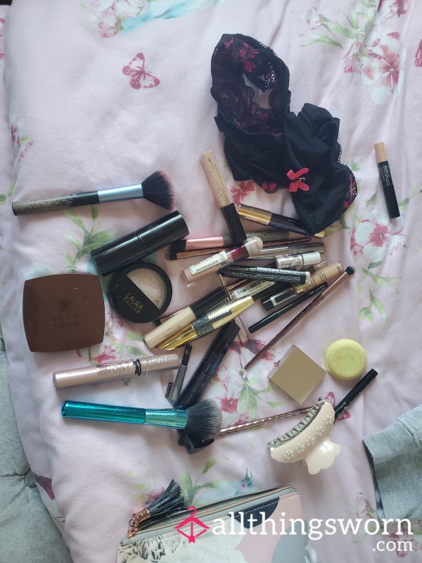 Mistresses Used Make Up!