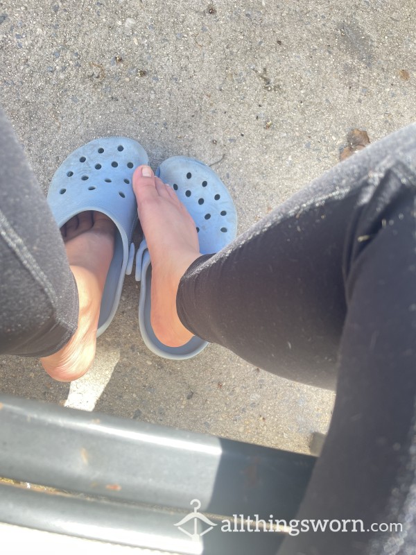 MistressT’s One Pair Of Beat Up Crocs 🐊