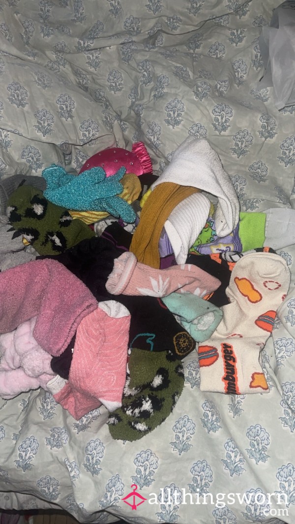 Mixed Matched Socks 🧦