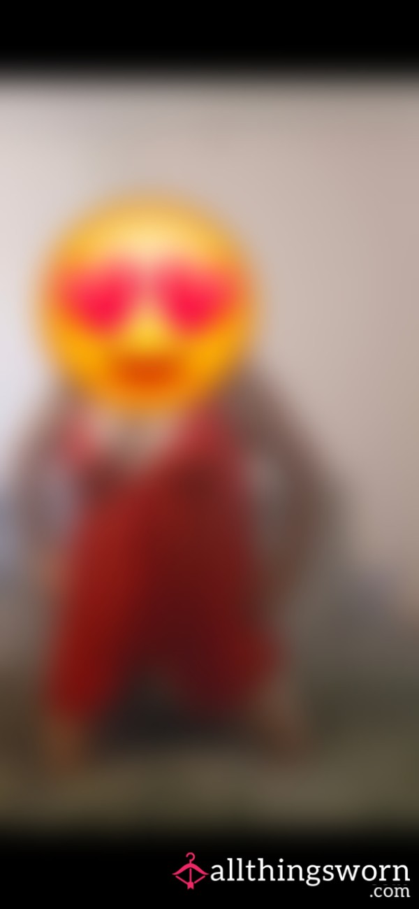 Moi In S**y Red Lingerie