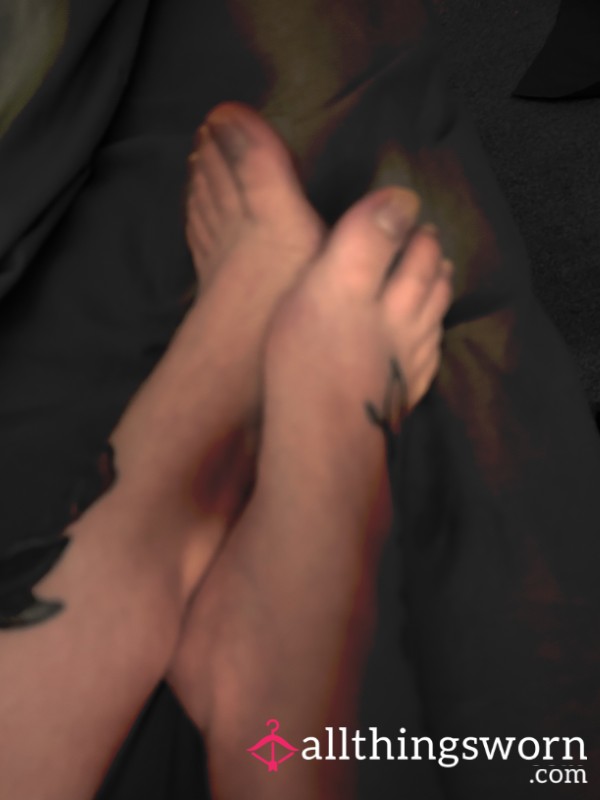 Moisturising My Feet Super Moist