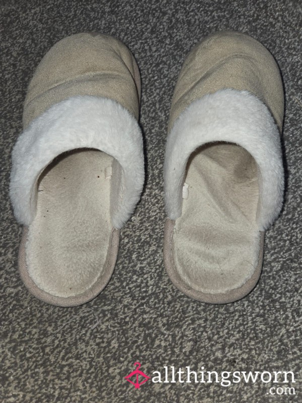Momas Dirty Soft Slippers....