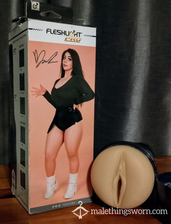 Momokun Fleshlight Pro