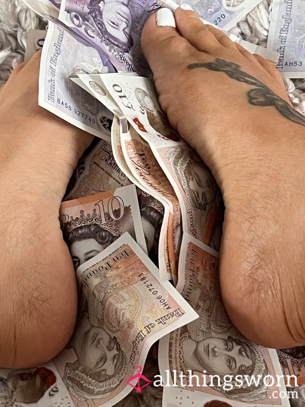 Money Meets Feet