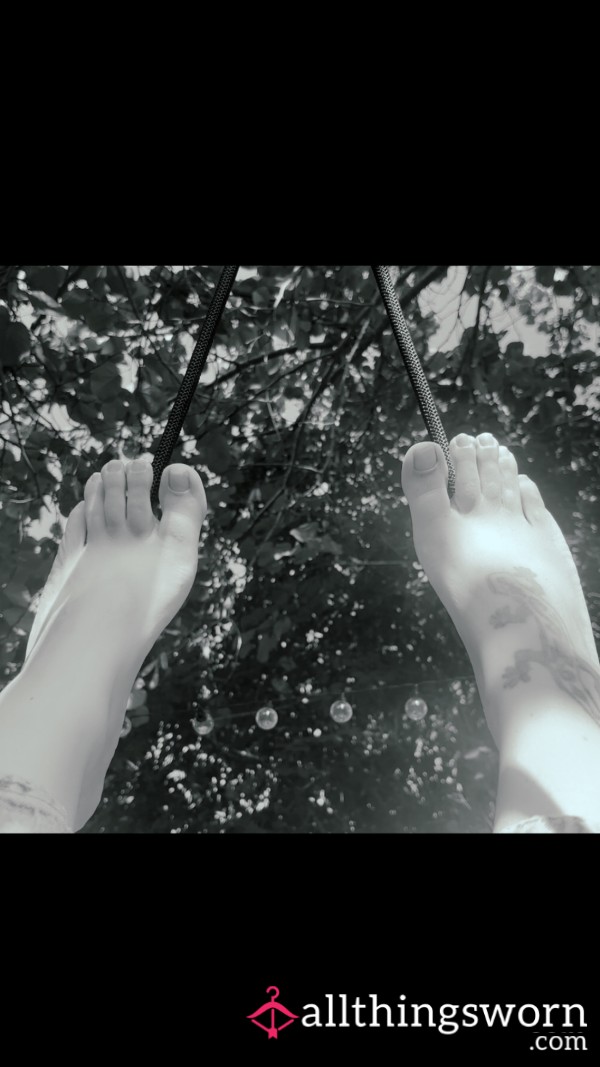 Monochrome Worship – 5 B&W Foot Shots 🖤