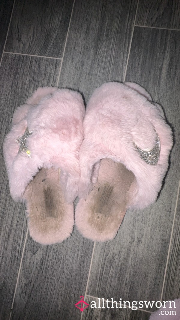 Moon & Stars Pink Fluffy Slippers Size 5