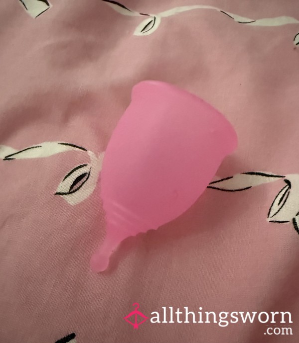 Mooncup - Full Of Pu**y Cream & Juices 🤤