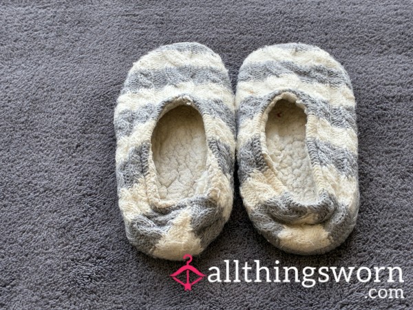 *SOLD* M&S Knit Slippers
