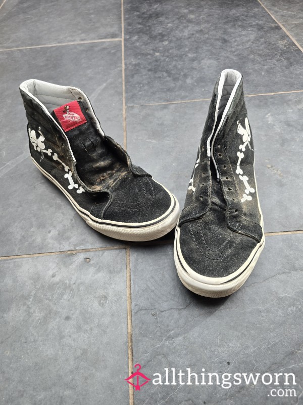 Muddy Snoopy Vans