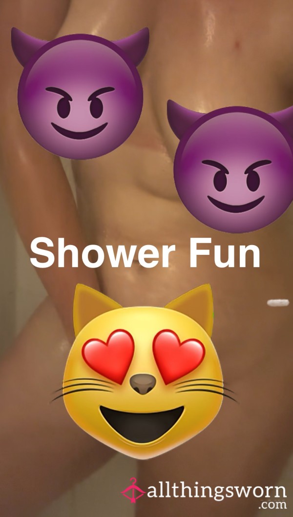 Mummy Likes To Finger Herself In The Shower - Want To Watch?