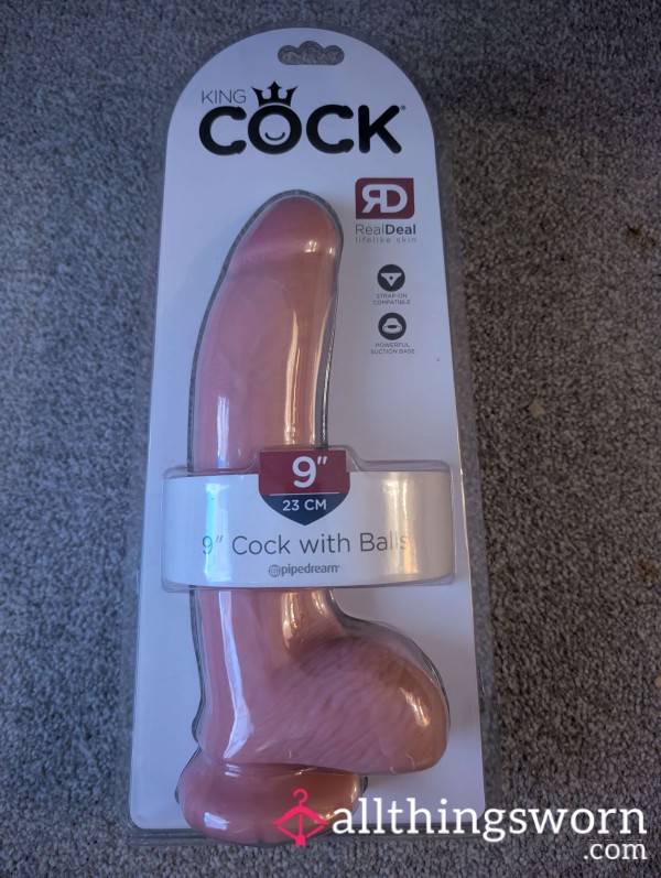 Mummy Reverse Cowgirl On A 9 Inch Di**o 😍