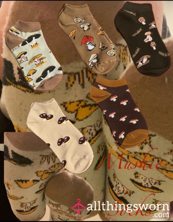 Mushroom Ankle Socks