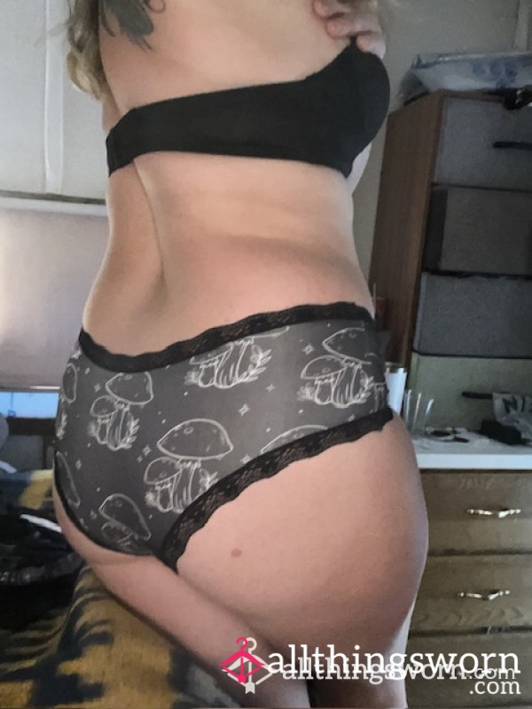Mushroom Cheekies