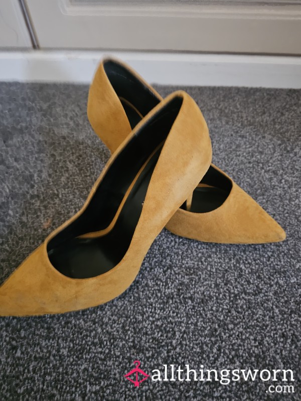 Mustard Closed Toe Heels.