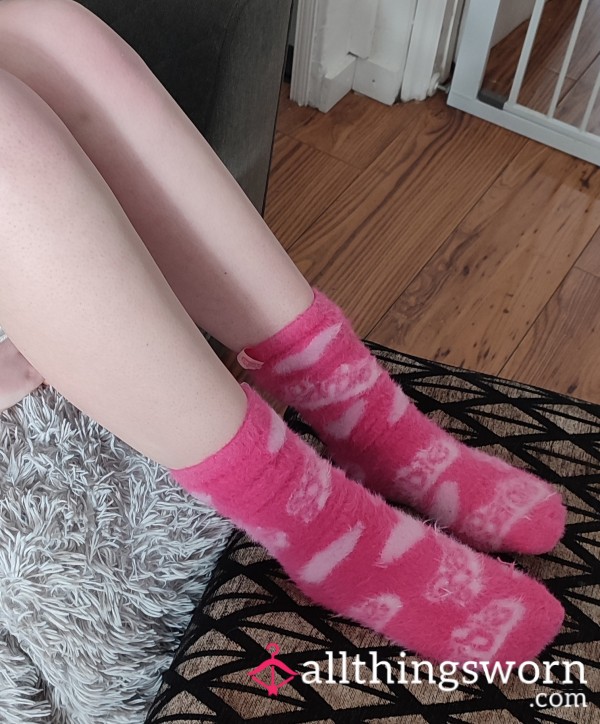 My 18 Y/o Daughters Pink Fluffy Socks 👣