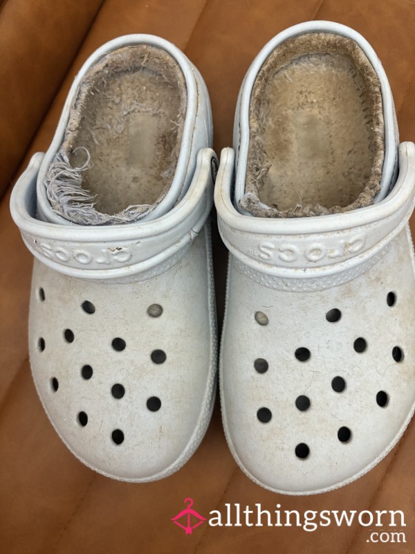 My Absolutely Vile Disgusting Smelly Worn-out Crocs!