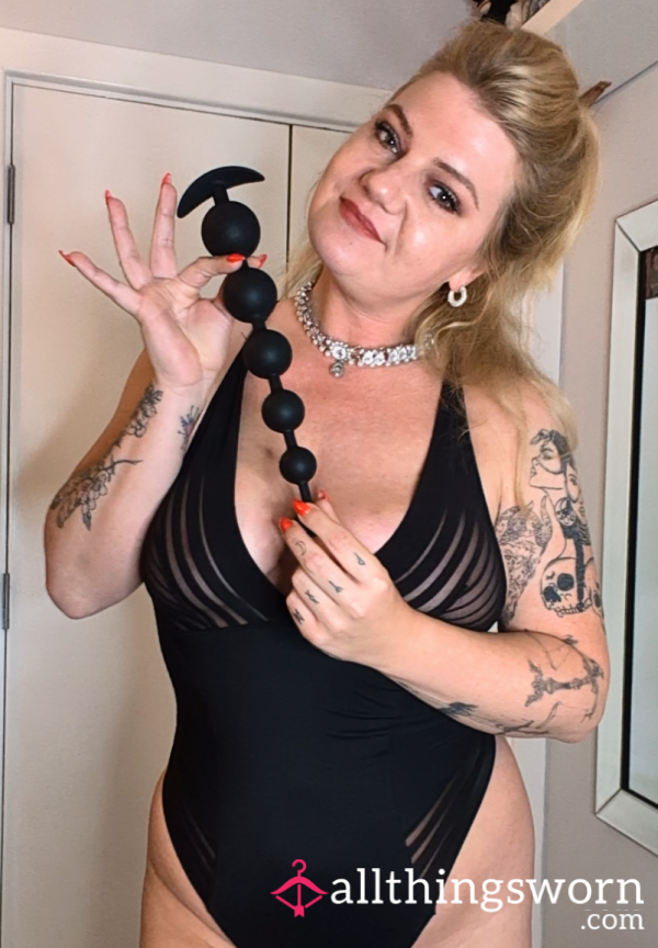 My Arse Takes All Of These Large A**l Beads 😈