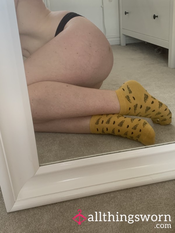 My Bee Socks 💫🐝 Well Worn And Some Of My Favourite Socks!